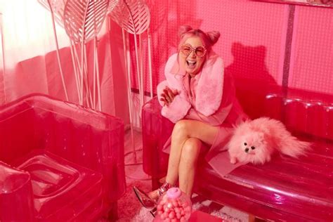 See Kitten Kay Sera S Pink Hollywood Home — The Pinkest Home In America Hgtv