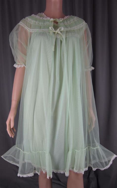 Vintage Sheer Chiffon Peignoir And Nightgown Set Mint Green Ruching Lace Details Night Gown