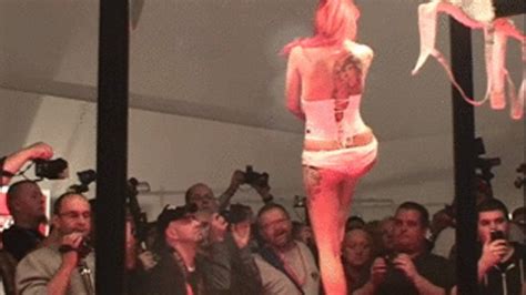 public striptease regina christina ventura climax
