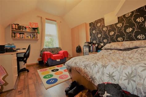 6 Bedroom House For Rent Hollybank Leeds Ls6 4dj Unihomes