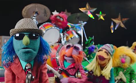 Watch The Muppets 70s Inspired Cover Of Electric Light Orchestras ‘mr