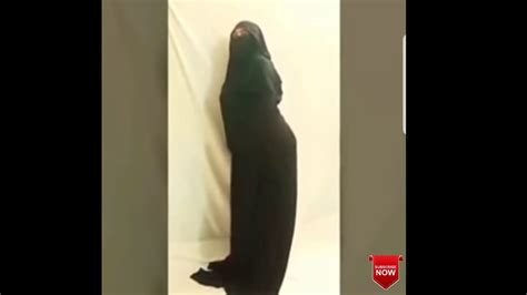Arab Girl Dance In Burka Youtube