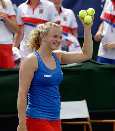 Analysis siniakova earned the sixth top 10 victory of her career as she stunned to the no. Tennis: Siniakova, Vandeweghe win; Czechs tie U.S. in Fed ...