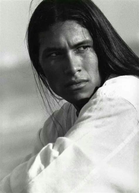 Rick Mora Native Actor Histoire Des Indiens Damérique Portrait