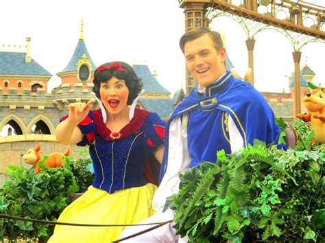 Jollydays Supported Holidays Disneyland Paris With John And Pat