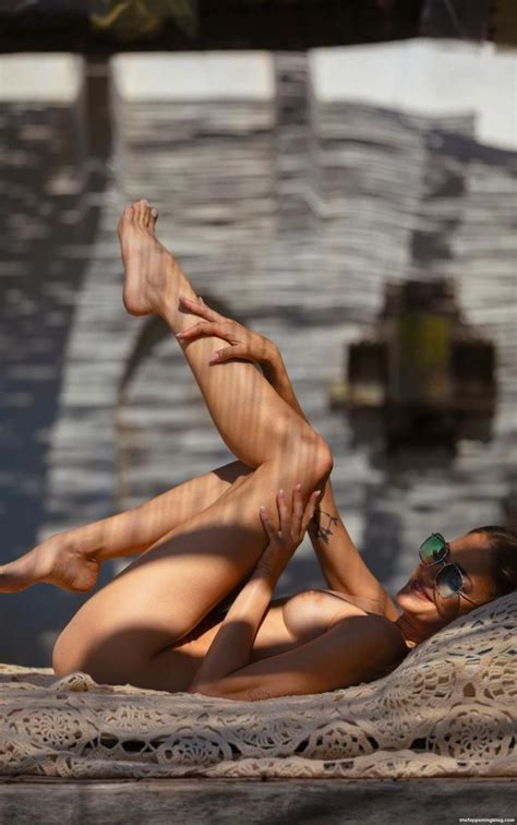 The Bachelor Star Mimi Gwozdz Poses Nude For Playboy 16 Photos