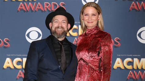 Sugarland Drops Mother Track In Honor Of Mothers Day Q1063