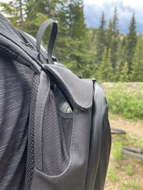 Mxxy Hydration Pack A Twin Chamber Reservoir Mixes Fluids Review