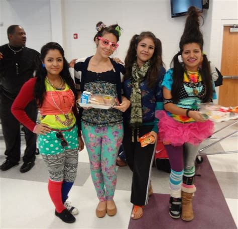 Wacky Tacky 6 Spirit Week Outfits Tacky Day Wacky Tacky Day