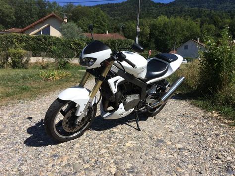 Motorcycle specifications, reviews, roadtest, photos, videos and comments on all motorcycles. Troc Echange 125 hyosung comet Gt sur France-Troc.com