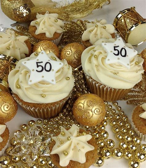 Write name on birthday cakes, name on cakes,birthday cake with name, create your own holiday cards with our free online holiday card maker. Love love love this idea of mixing cupcake sizes with ...