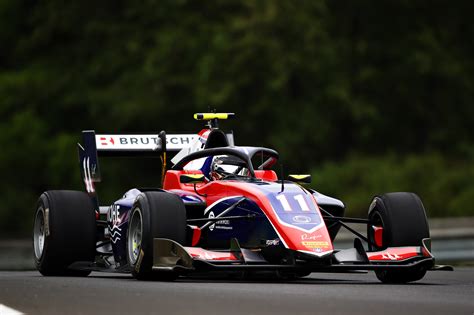 F3 Great Britain Smolyar Fights Off Beckmann For First F3 Win