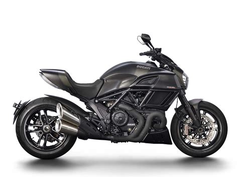 2016 Ducati Diavel Carbon Bold New Carbon Asphalt And Rubber