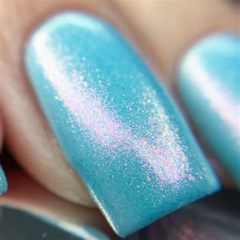 Iridescent Make Your Nails Shimmer Wherever You Are Available From
