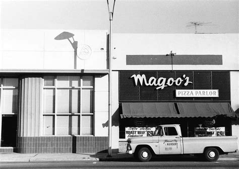 Magoos Pizza Parlor 5565 On Santa Cruz Avenue In Menlo Park 1st Paid Gig By The Warlocks
