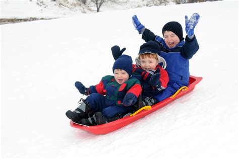 8 Chicago Area Hills Offer A Fierce Sledding Experience