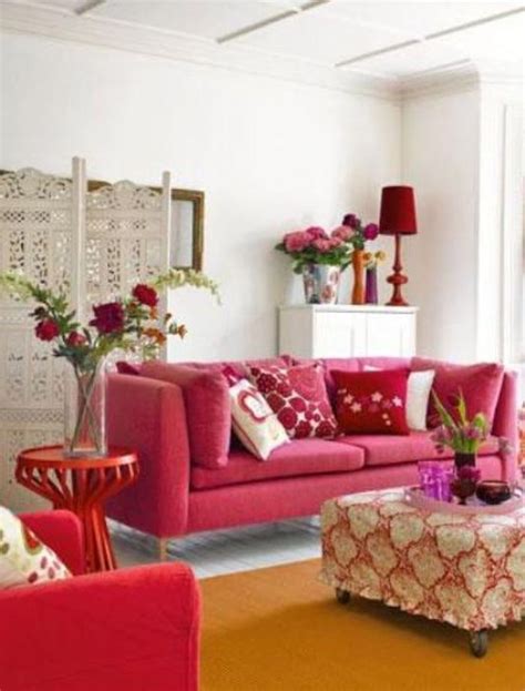 42 Sweet Living Room Decor Ideas With Red Color For Valentines Day