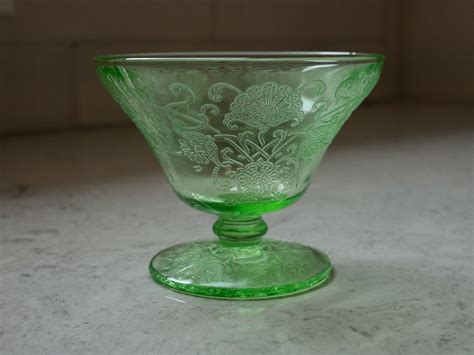 Vintage Hazel Atlas Green Depression Glass Florentine Poppy Pattern