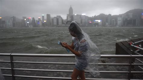 Your Smartphone Got Wet Heres What Not To Do First