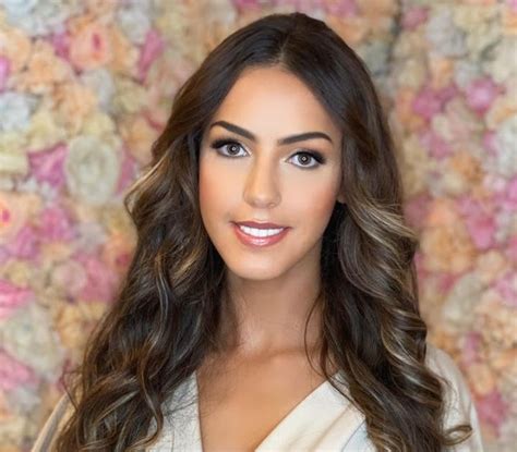 Oumi Rayane Wiki Biography Age Husband Latest News Net Worth