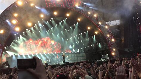 Rock or bust 8 may 2015 more videos of the concert: AC/DC Berlin 2015 Olympiastadion - Auftakt live - YouTube