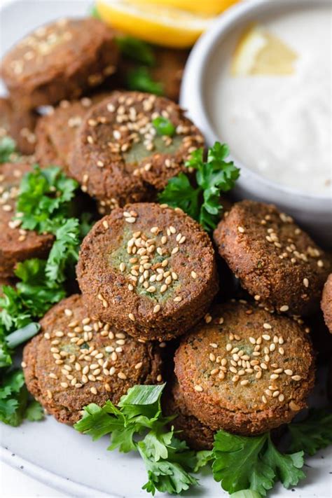 This Authentic Lebanese Falafel Recipe Is A Popular Middle Eastern Dish