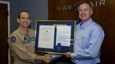 Nawcwds Harlow Earns Navy Meritorious Civilian Service Award Navair