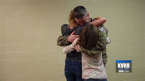 Returning North Dakota National Guardsman Surprises Daughters At Lpa Elementary Kvrr Local News