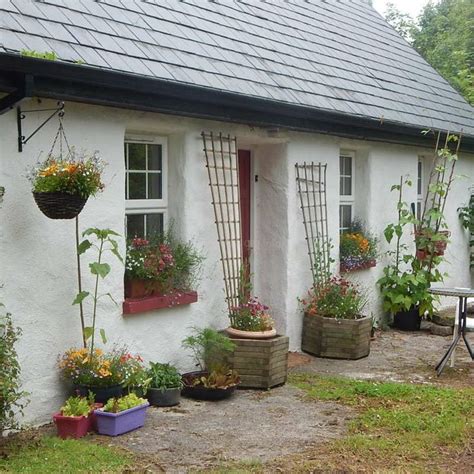 Irish Cottage Irish Cottage Garden Bench Diy Garden Design Layout