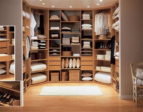 33 Walk In Closet Design Ideas To Find Solace In Master Bedroom