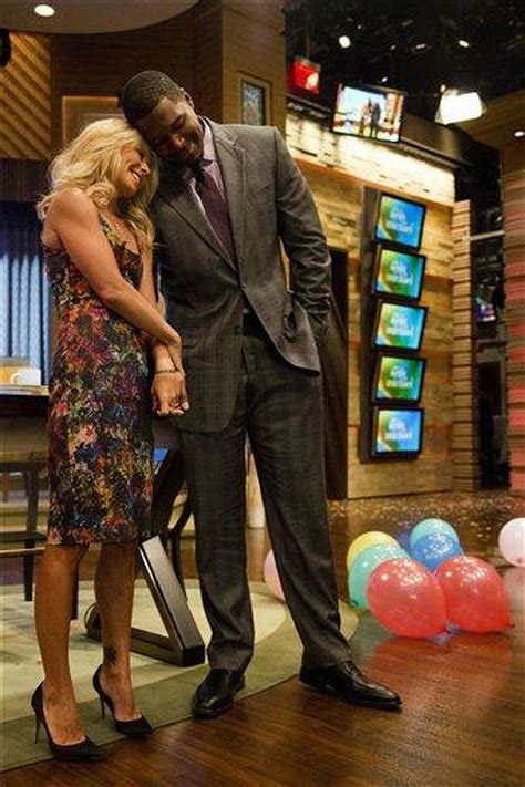 Ex Nfl Star Strahan Becomes Kelly Ripa S Co Host