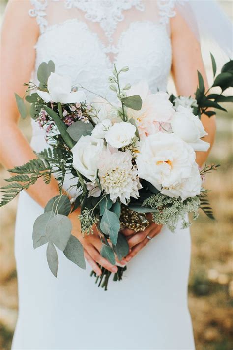 Afraid To Diy Your Wedding Bouquet These Experts Tips Will Help