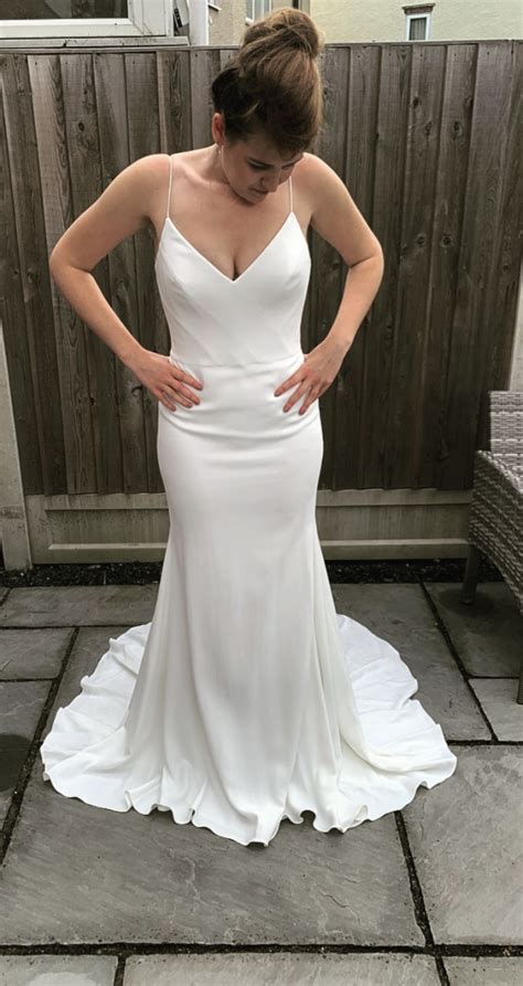 Suzanne Neville Venus New Wedding Dress Save 57 Stillwhite