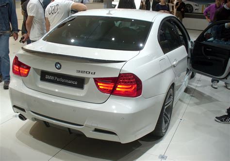 Peter wu when it came to choosing his first bmw, alex aguiniga knew exactly what he wanted and, while he didn't initially imagine it turning out like this, every element of the build is pure class… File:BMW E90 320d Performance Heck.JPG - Wikimedia Commons