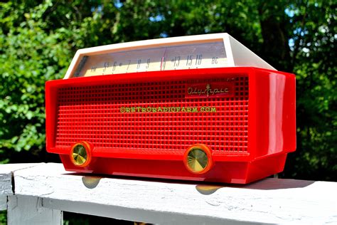 Pin by Retro Radio Farm on Retro Radio Farm | Vintage radio, Retro radio, Radio