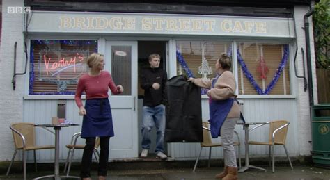 Eastenders Fans Thrilled After Soap Added In This Special Last Minute Scene Last Night