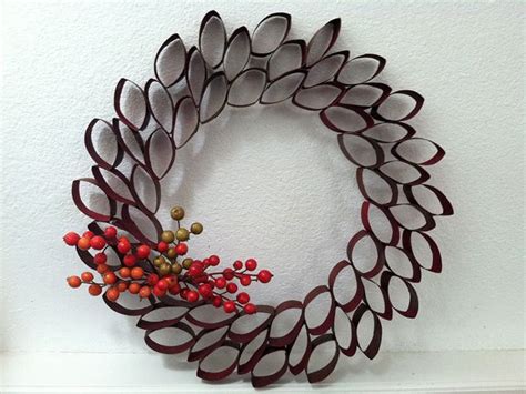 Diy Holiday Wreaths We Love Wreath Crafts Christmas Crafts Paper