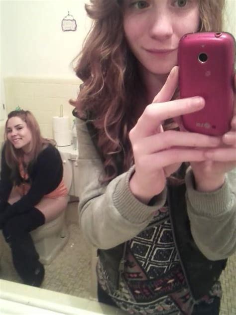 30 Hilarious Selfie Fails Will Be Your Today’s Dose Of Fun Twblowmymind