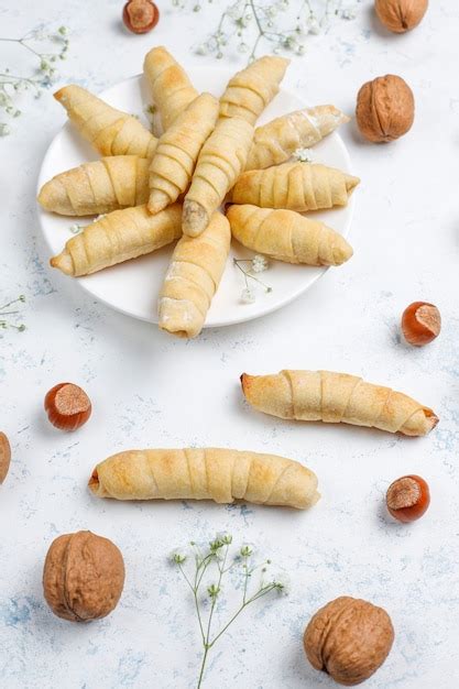 Free Photo Traditional Azerbaijan Holiday Novruz Cookies Mutaki On