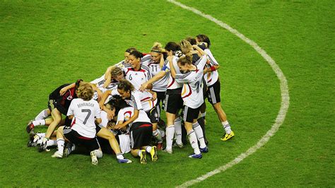 Begleitete) unser reporter oliver fritsch. WM 2007: DFB-Team verteidigt den Titel :: DFB - Deutscher ...