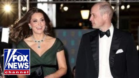 Kate Middleton Ripped For Not Wearing Black To Baftas Youtube
