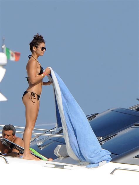 Vanessa Hudgens In A Bikini On A Boat In Ischia Hi Res Photos