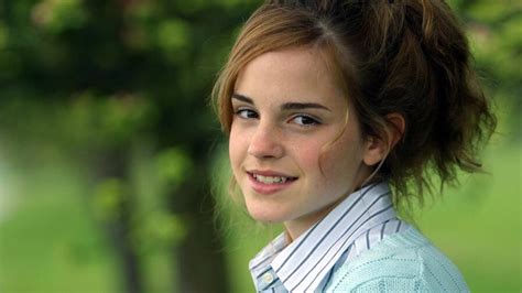 Beautiful Emma Watson English Actress Celebrity Wallpaper 044
