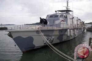 Kapal pengangkut pesawat amerika yorktown (kiri) dan kapal perang lainnya dari 16 oktober 1942: Garuda Militer: Profil kapal perang TNI AL di misi MH370 ...