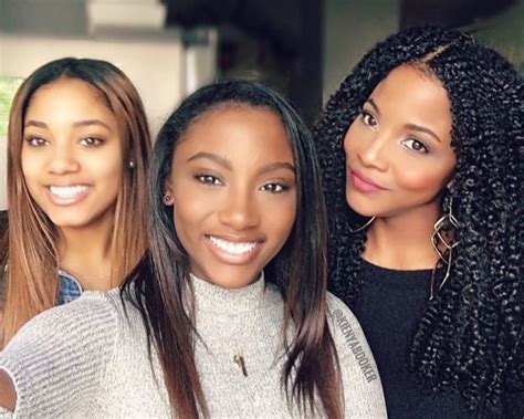 Youthful Mom And Daughters Look Like 3 Sisters