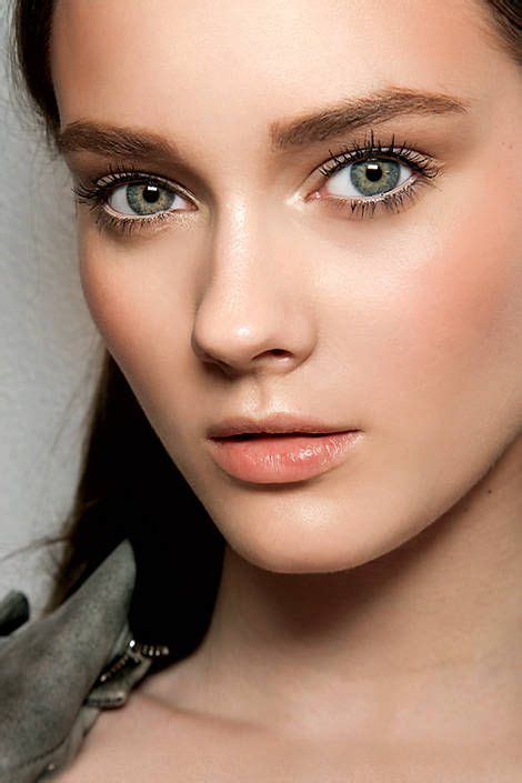 Fall Hairstyles And Best New Makeup Elle Nude Makeup Hair Makeup