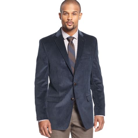 Transform your look with a one of the striking men's sports jackets from farfetch, and integrate traverse an inspirational edit that includes everything from padded windbreakers to sporty hoodies. Lauren By Ralph Lauren Elbow Patch Corduroy Sport Coat in ...