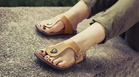 Womens Footwear Without Back Strap Is Sandal Not Chappal High Court