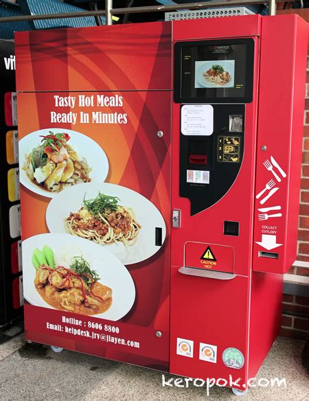 Spaghetti goreng mamak (fried spaghetti) @ rm6.50 / us$1.55. 'Boring' Singapore City Photo: Hot Food Vending Machine in ...