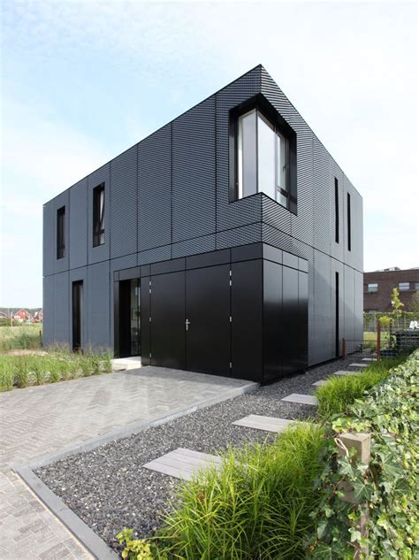 14 Examples Of Modern Houses With Black Exteriors Contemporist